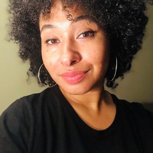 Meet your Posher, Shellanee